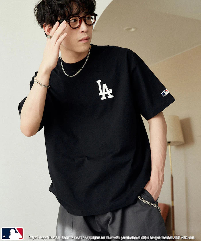 MLB Typography Logo T-Shirt