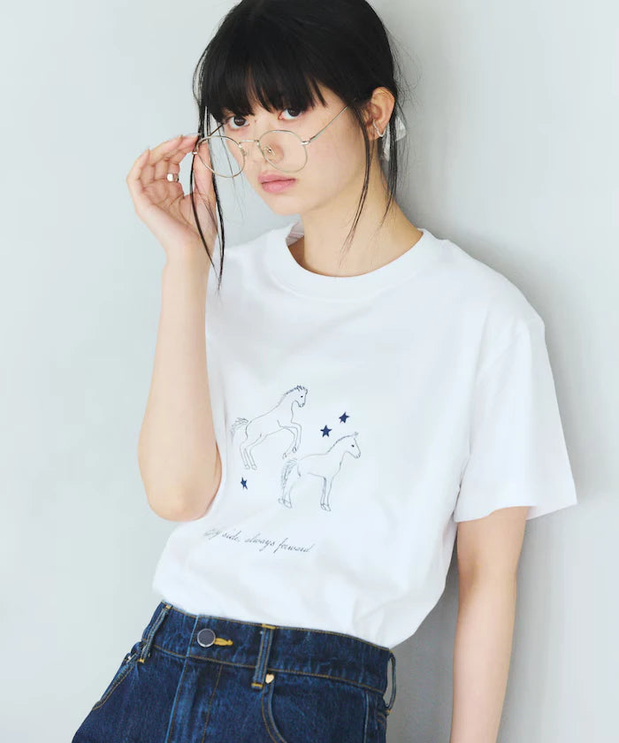 Comfortable Horse Print Crew Neck T-Shirt