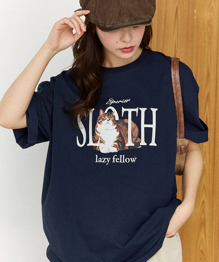 <Functional Material> SLOTH Embroidered Cat T-Shirt Limited Edition