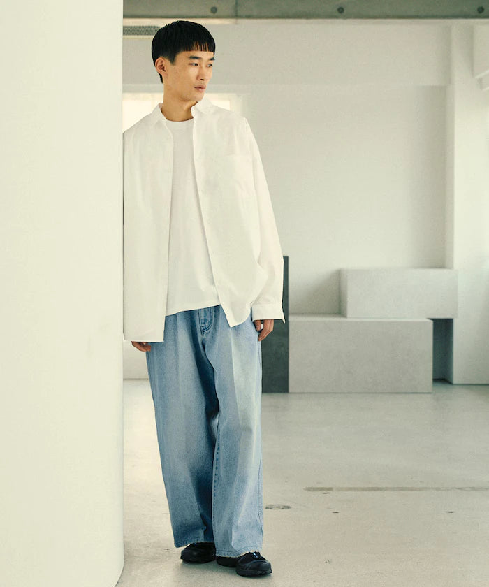 Wide Silhouette Straight Denim