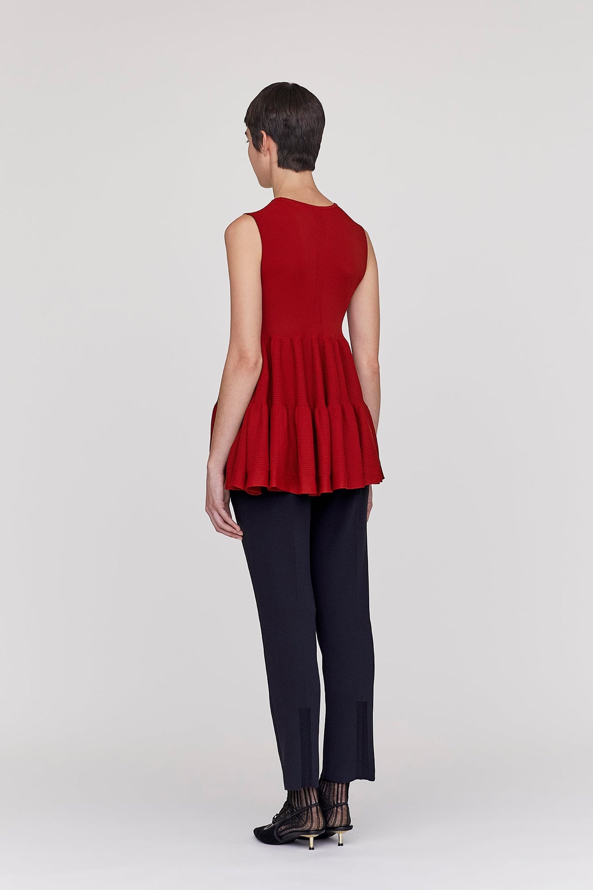 CASCADES SLEEVELESS TOP
