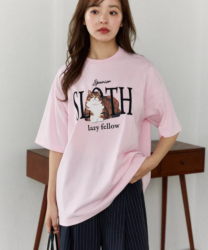 <Functional Material> SLOTH Embroidered Cat T-Shirt Limited Edition