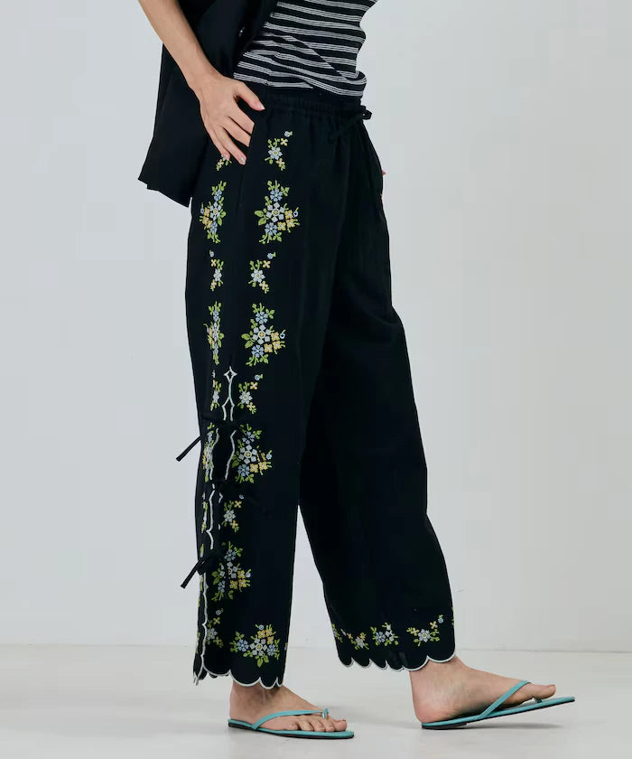 India Scallop Floral Embroidery Pants