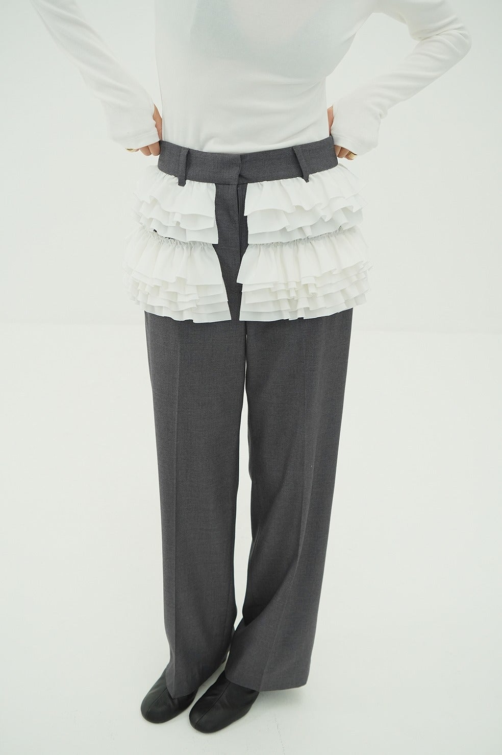 FRILLED SLACKS