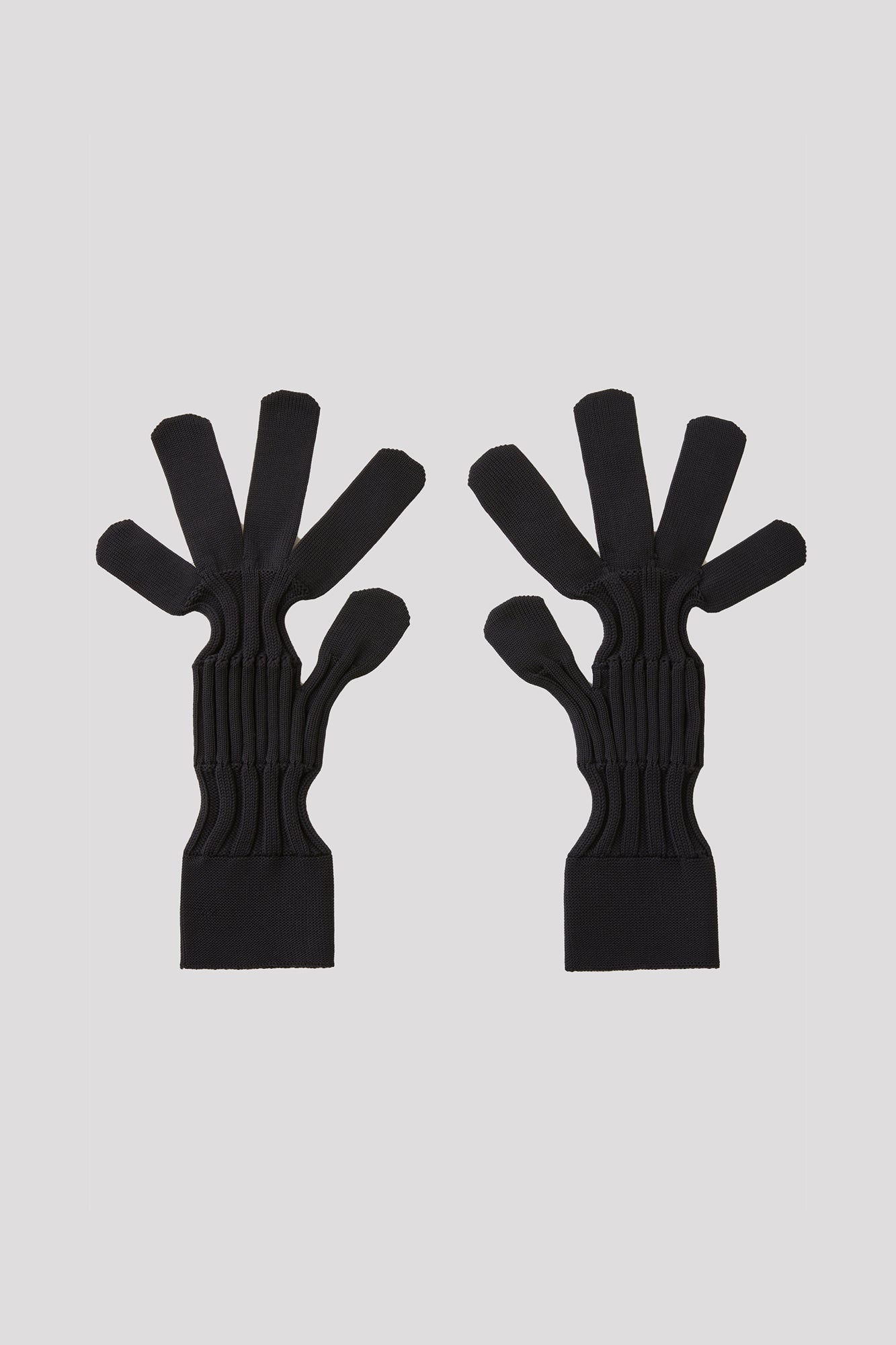 FLUTED GLOVES