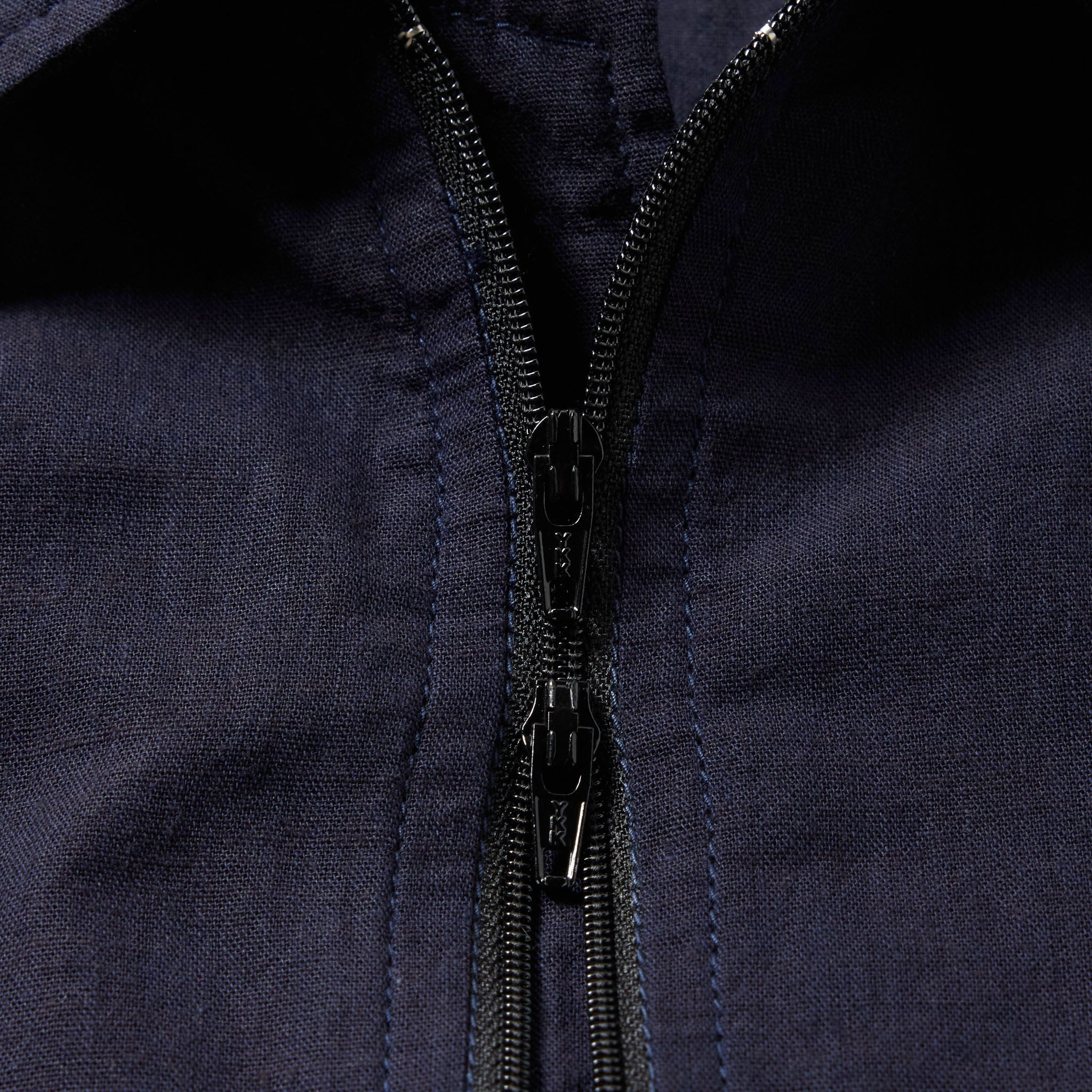GL39433 / VAT DYE CHAMBRAY ZIP SHIRT