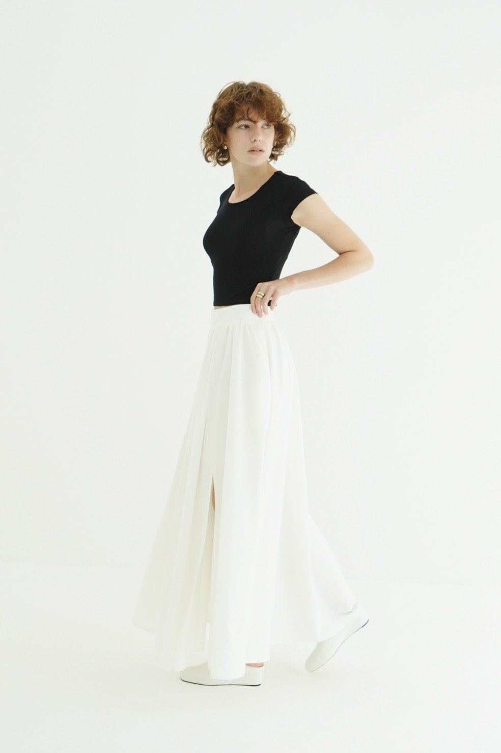 SLIT FLARE SKIRT