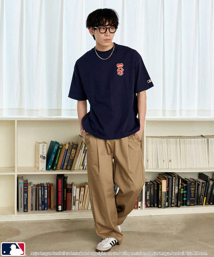 MLB One Point Heart T-Shirt