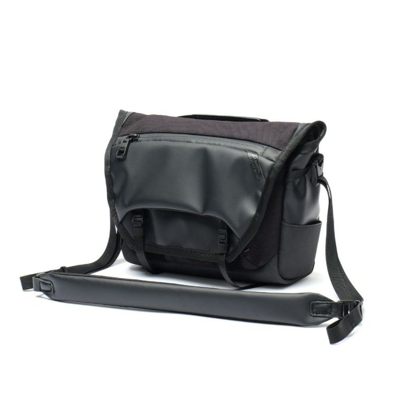 BLEISURE TRAVEL SHOULDER