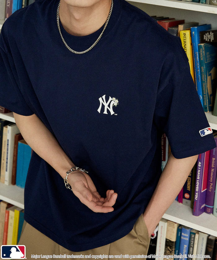 MLB One-Point Flower Embroidery T-Shirt