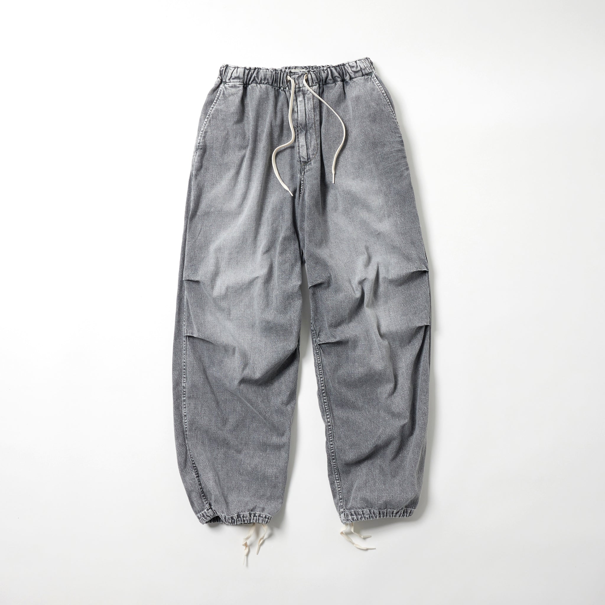 Recycled Waste Suvin Cotton Yarn 10oz. Jelt Denim Knee Tuck Easy Pants Bleach Washed