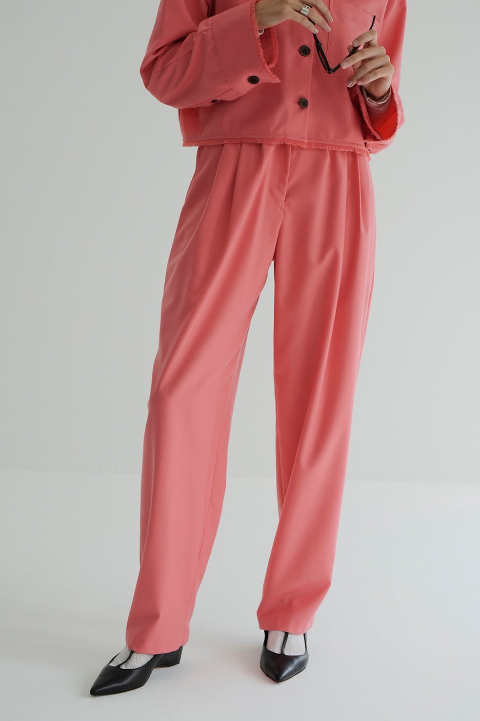 WIDE BELT TUCK PANTS