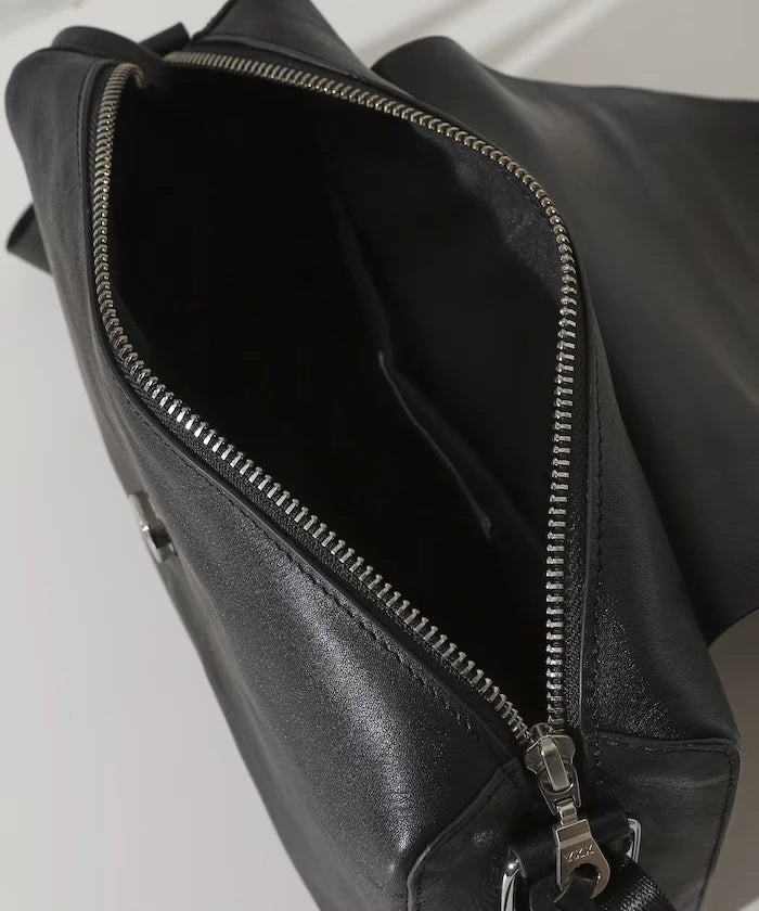 Leather Editor's Flap Shoulder Bag / Leather Editor's Flap Shoulder / Cowhide / Water-repellent Leather