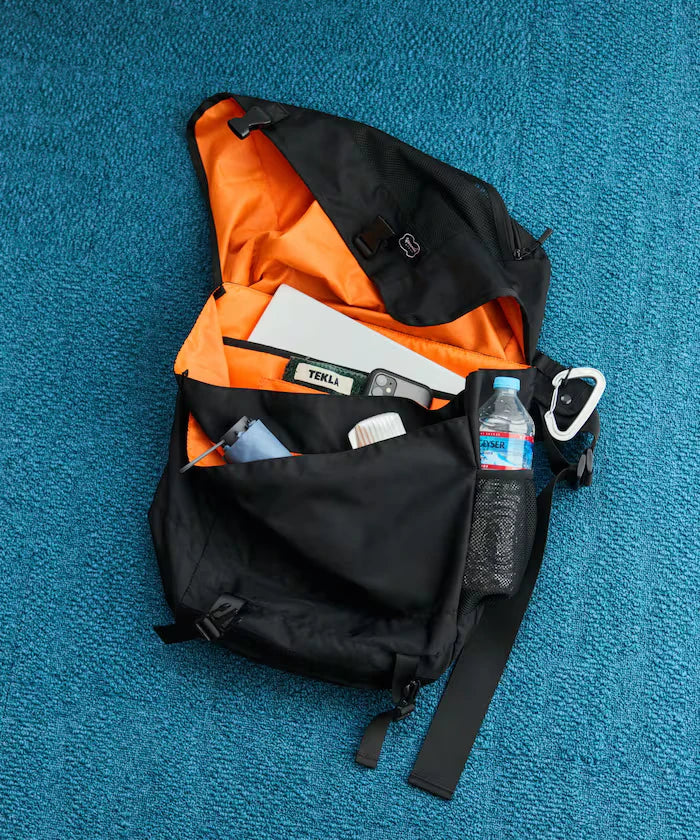 EXPANDER MESSENGER BAG Messenger Bag Water Resistant