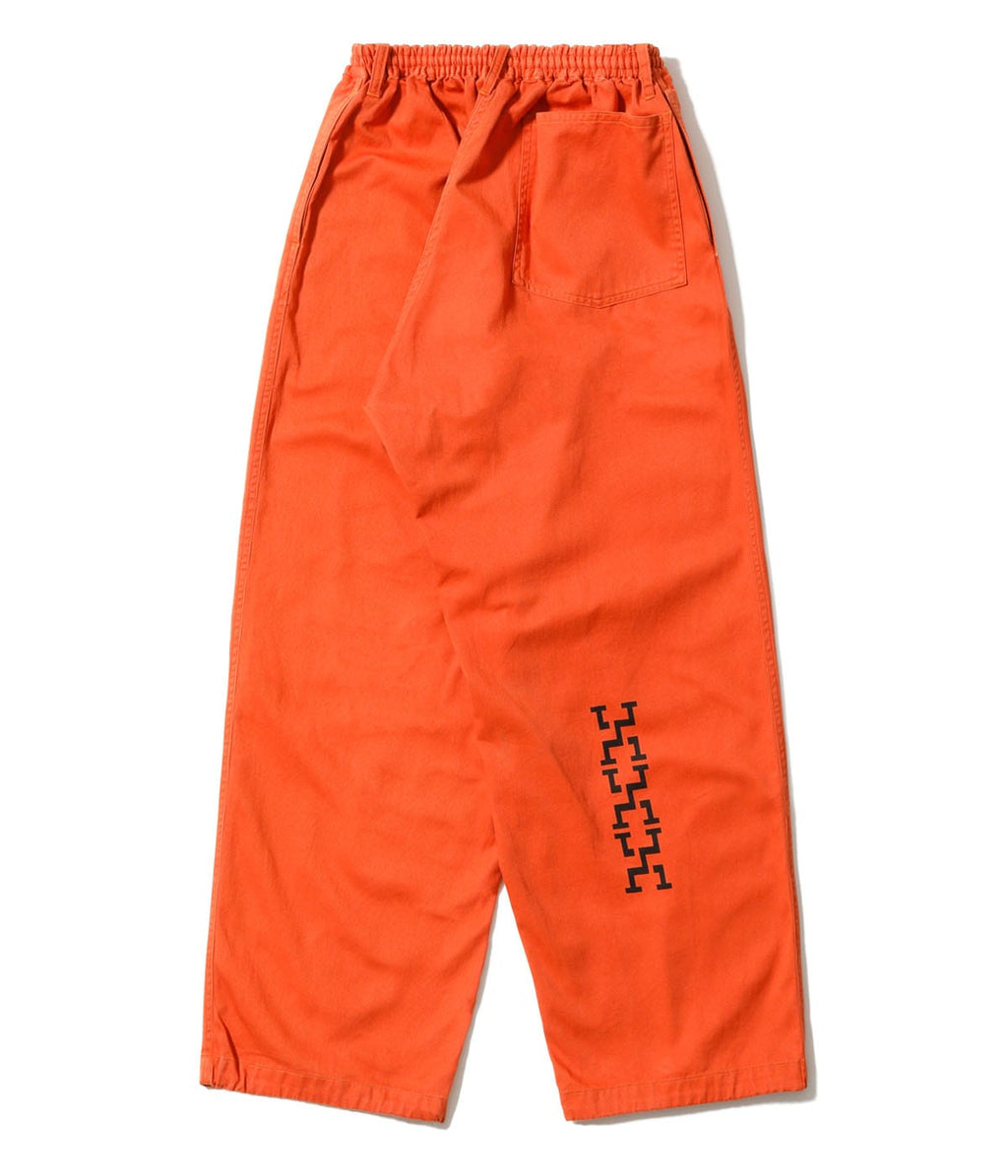 MODUCT COTTON TWILL SCRAB PANTS with STENCIL PRINT AGING MODEL