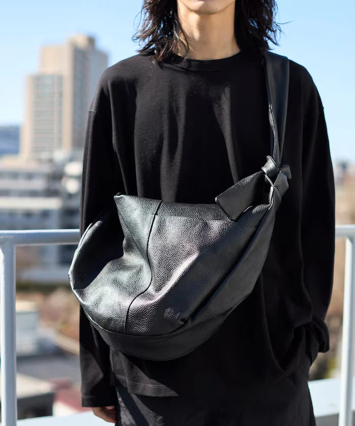 Leather Banana Big Shoulder Bag / Leather Banana Big Shoulder / Messenger Bag / Cowhide / Water-Repellent Leather