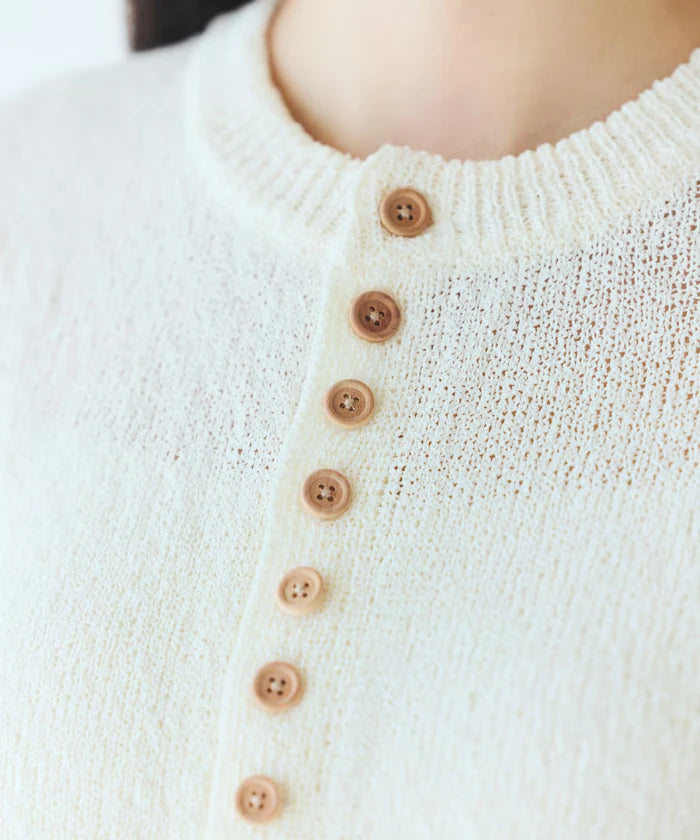Wood Button Boucle Cardigan
