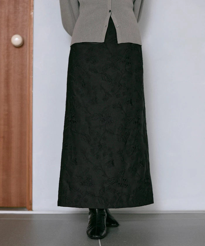Flower Embroidery I-Line Easy Skirt