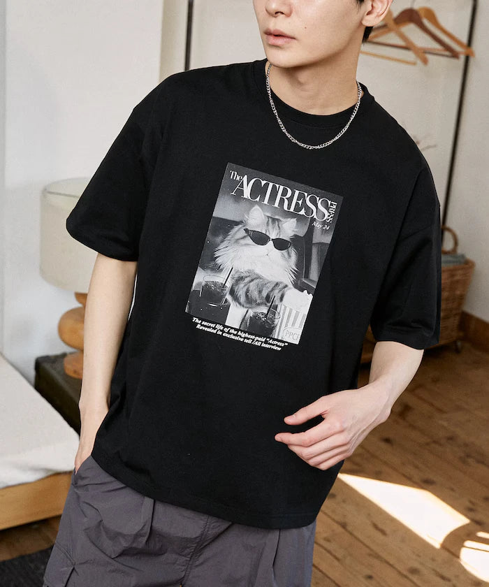 <Functional Material> MAGAZINE Cat Photo T-Shirt Limited Release