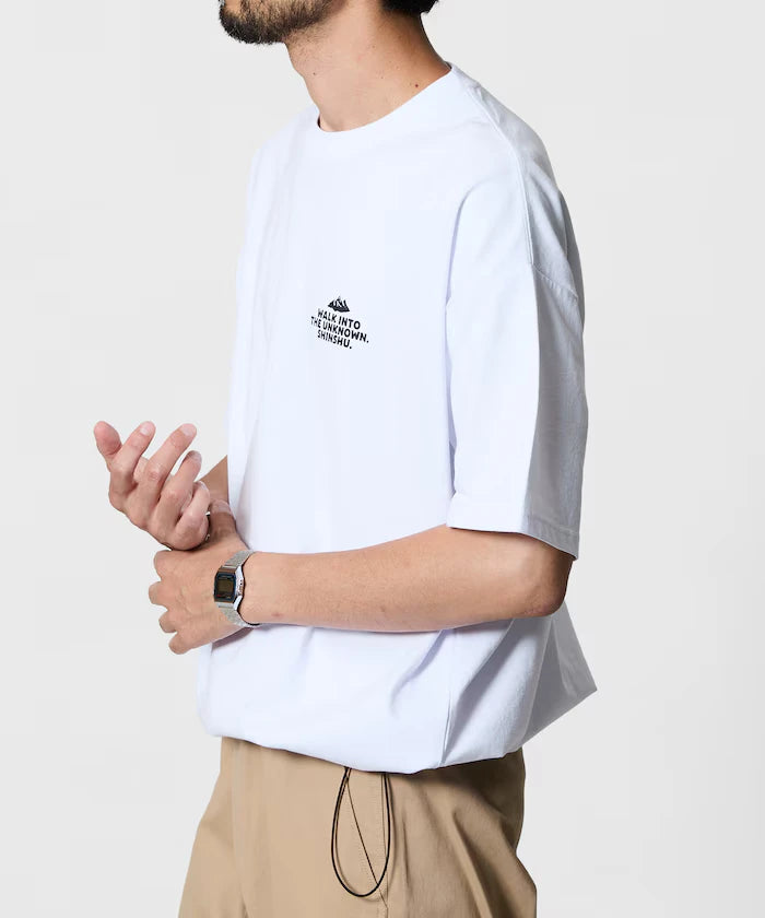 Arukuma X Yoguret X FREAK'S STORE Relax Fit Back Print Hem Code Crew Neck T-Shirt