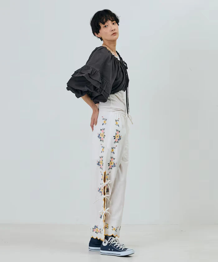 India Scallop Floral Embroidery Pants