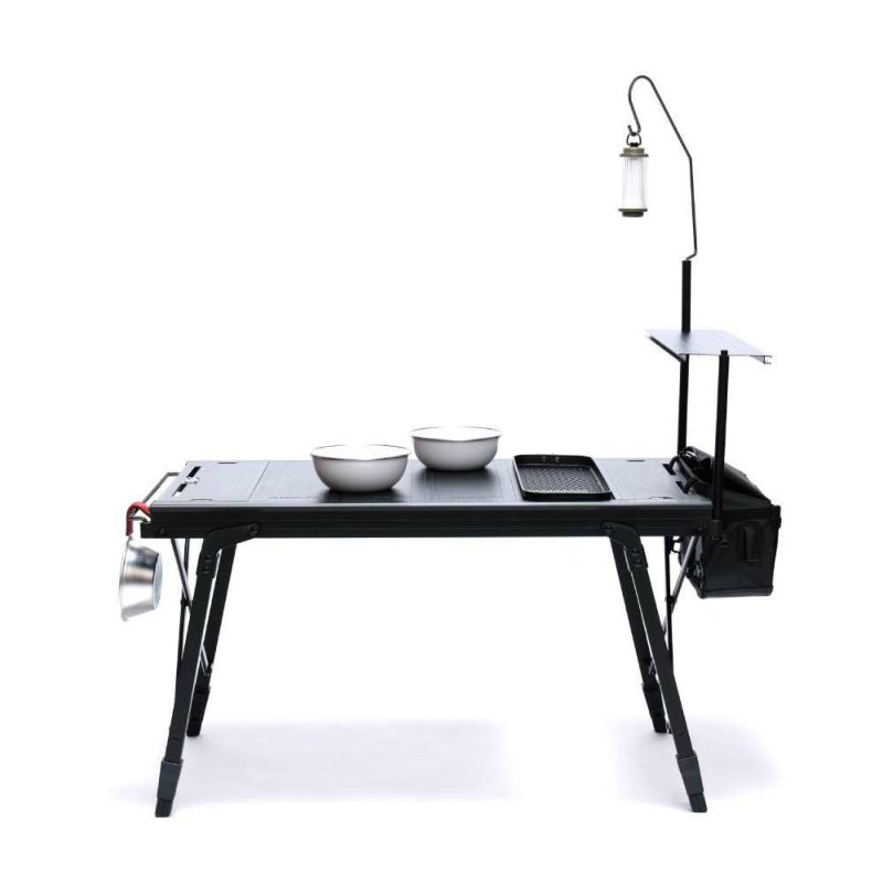 FOLDING TABLE