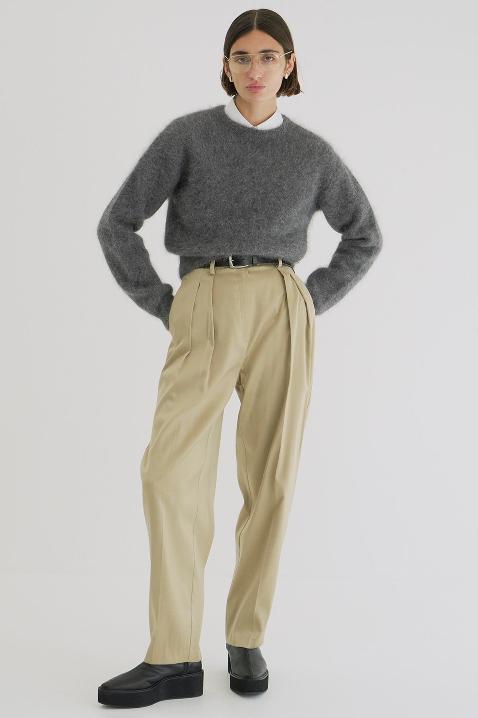 BRIGHT TWILL IN TUCK PANTS