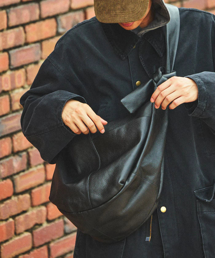 Leather Banana Big Shoulder Bag / Leather Banana Big Shoulder / Messenger Bag / Cowhide / Water-Repellent Leather