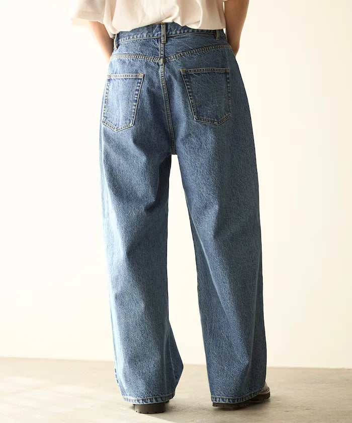 Design Tuck Japan Denim / Wide Silhouette