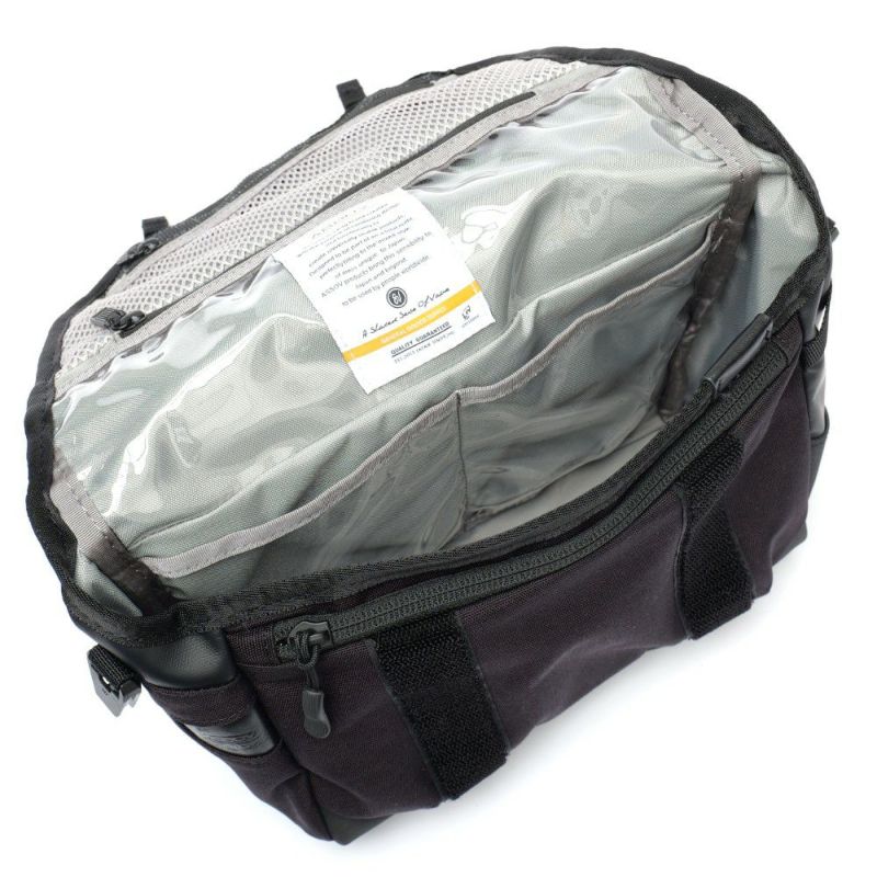 BLEISURE TRAVEL SHOULDER