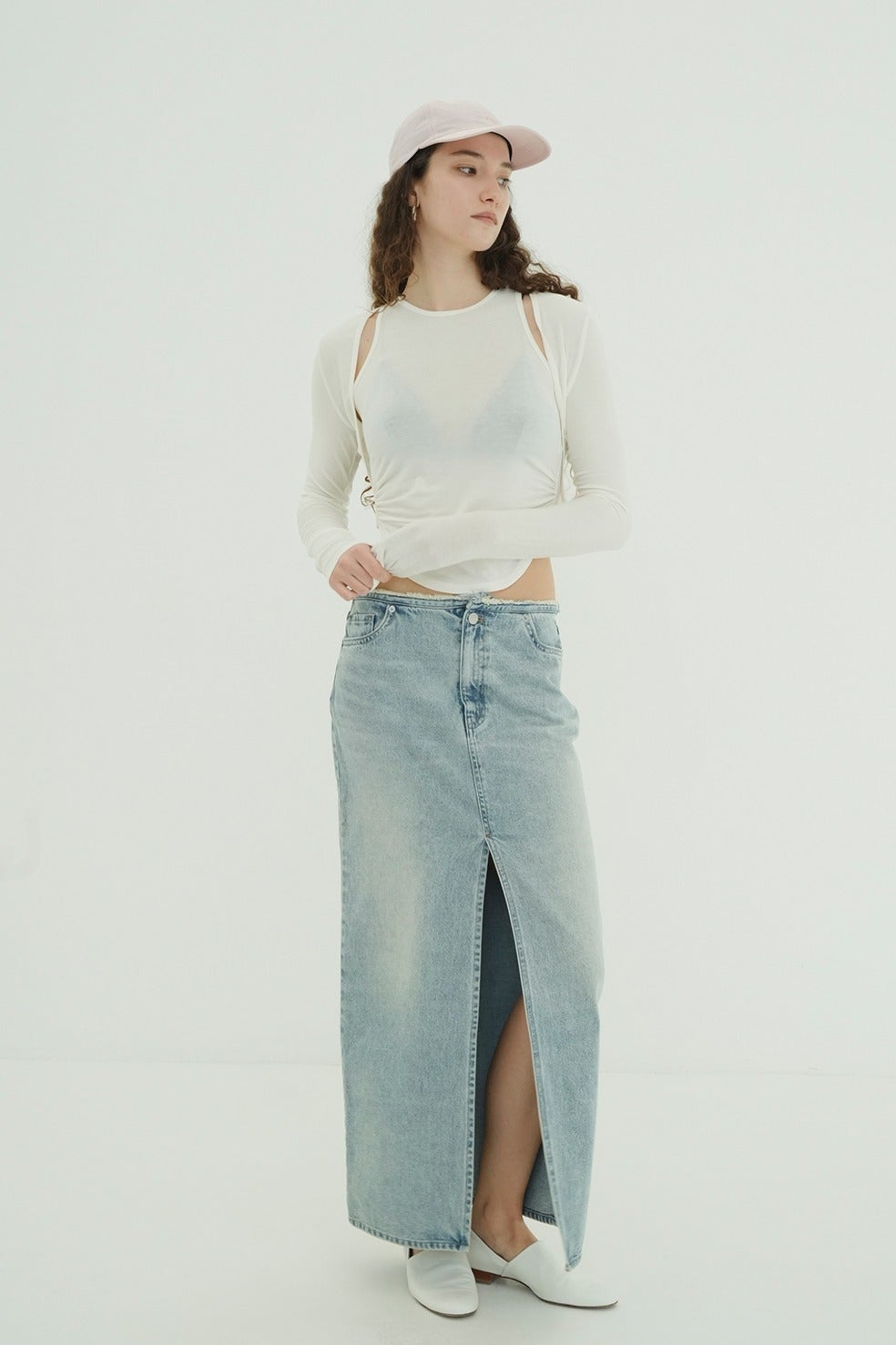 MANY CONVERTIBLE CUT TOPS