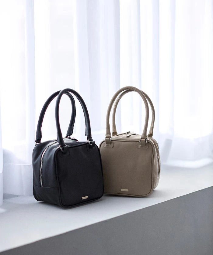 Leather Cubic Boston Bag / Cowhide / Water-Repellent Leather