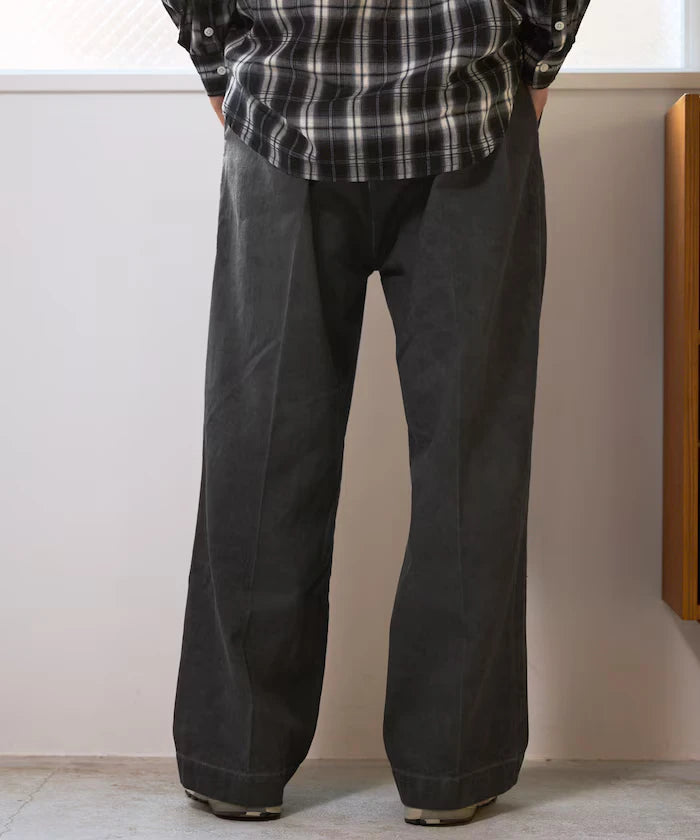 Fade processing cotton tuck wide pants