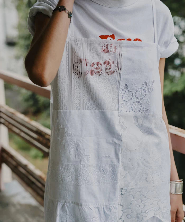 Vintage-Like Used Essence Print T-Shirt