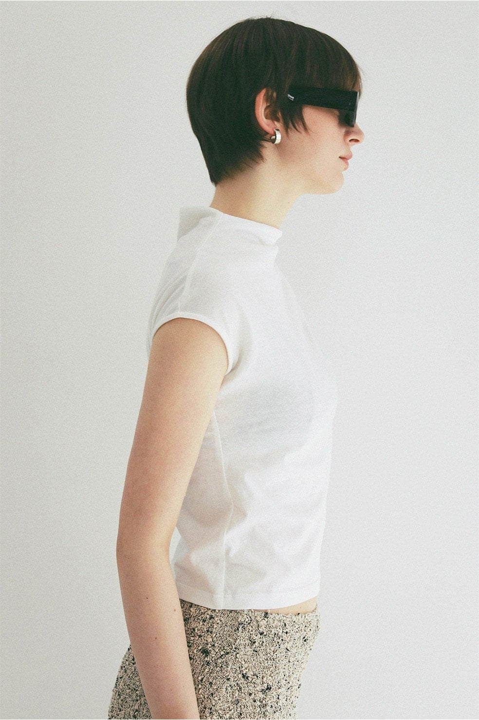 UP NECK COMPACT TOPS