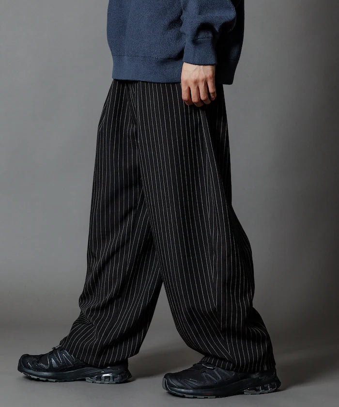 Wide Silhouette Barrel Leg Slacks Pants