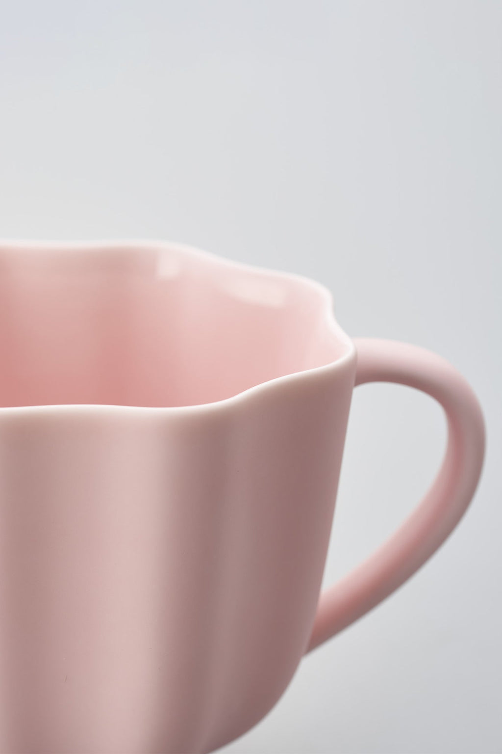 PORCELAIN POTTERY TEA MUG
