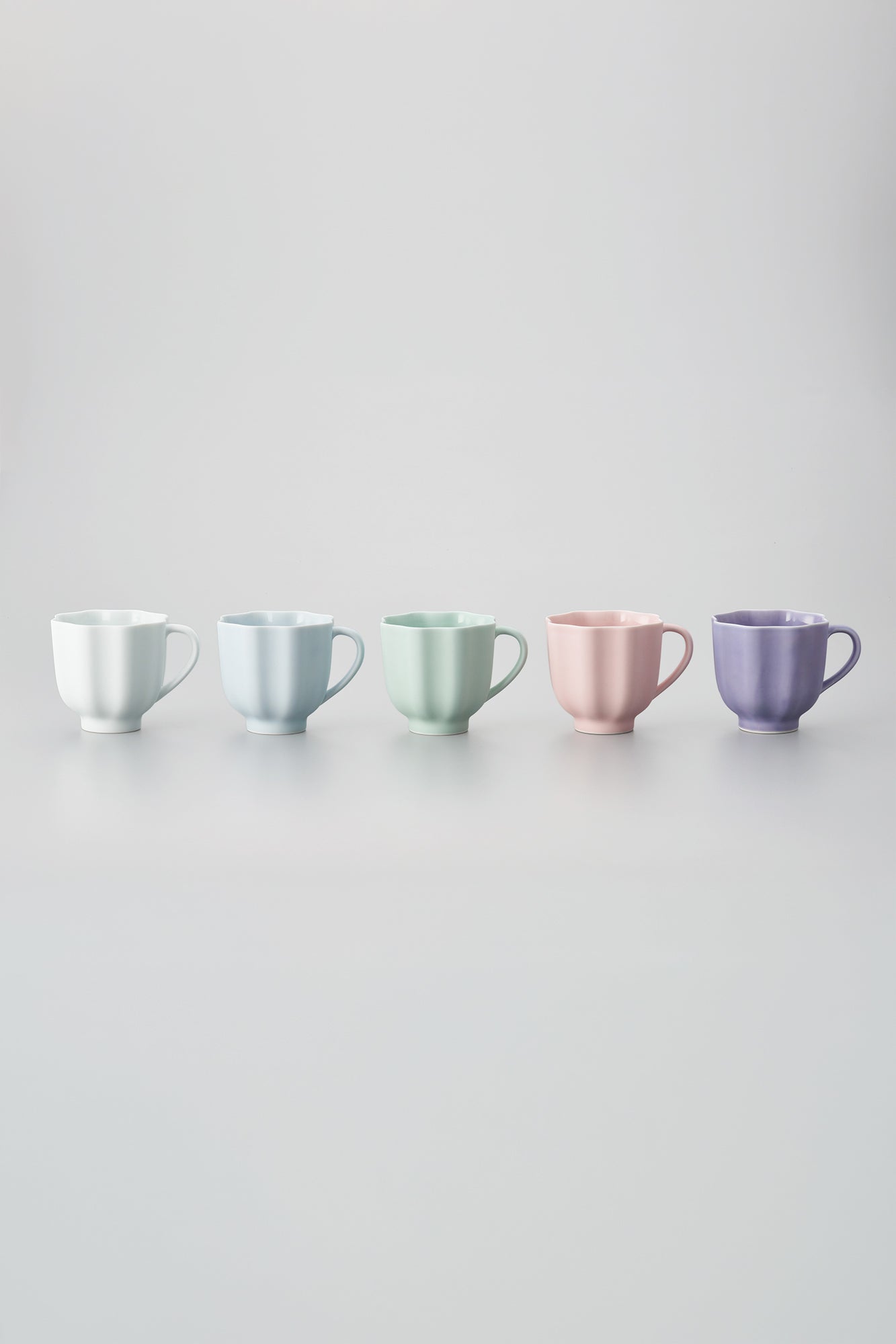 PORCELAIN POTTERY TEA MUG