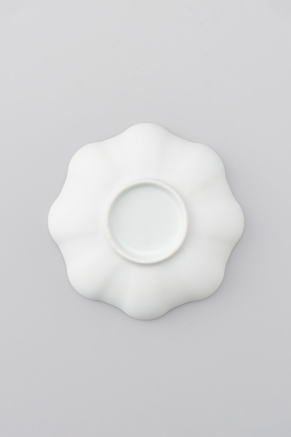 PORCELAIN POTTERY BOWL MEDIUM