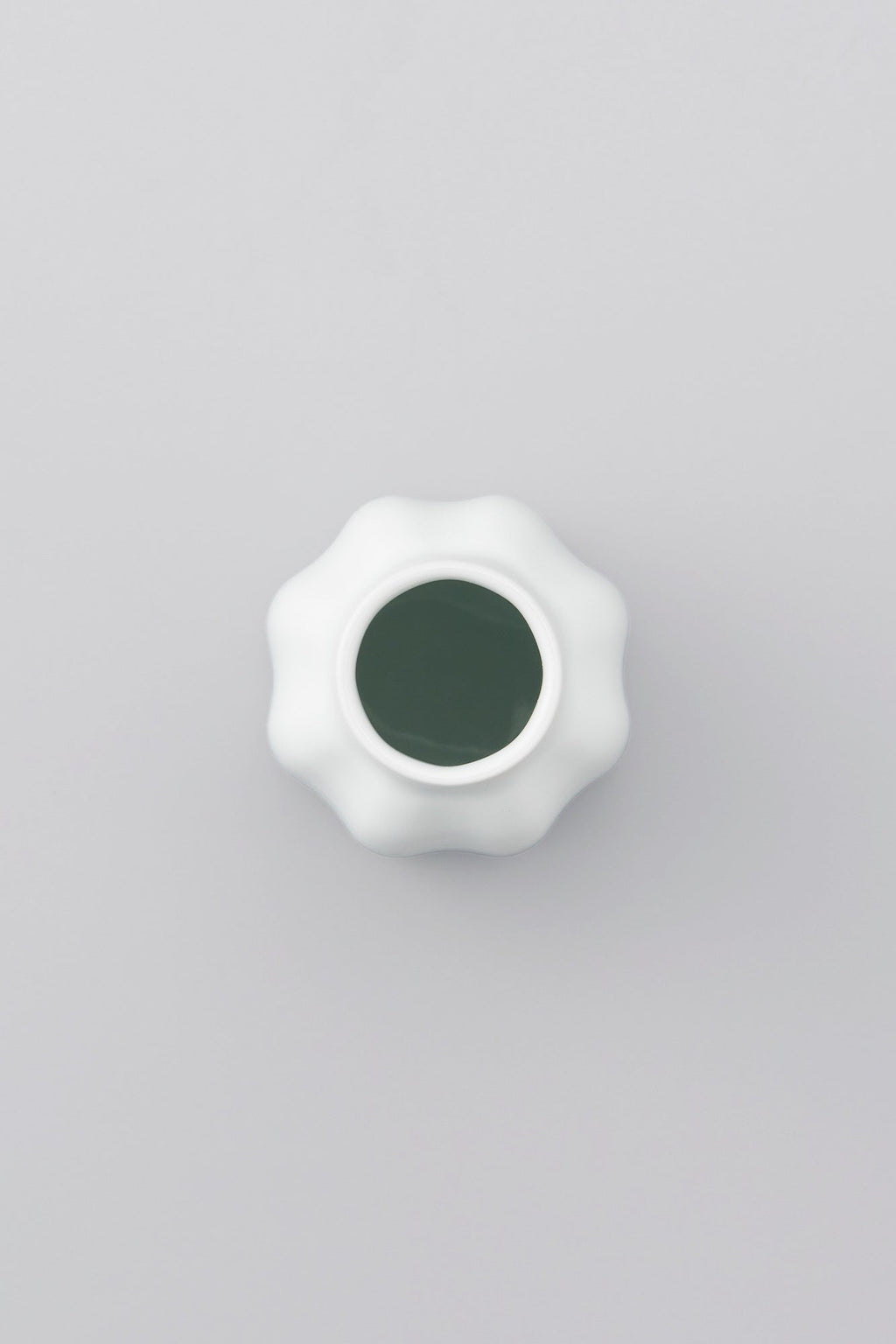PORCELAIN POTTERY VASE