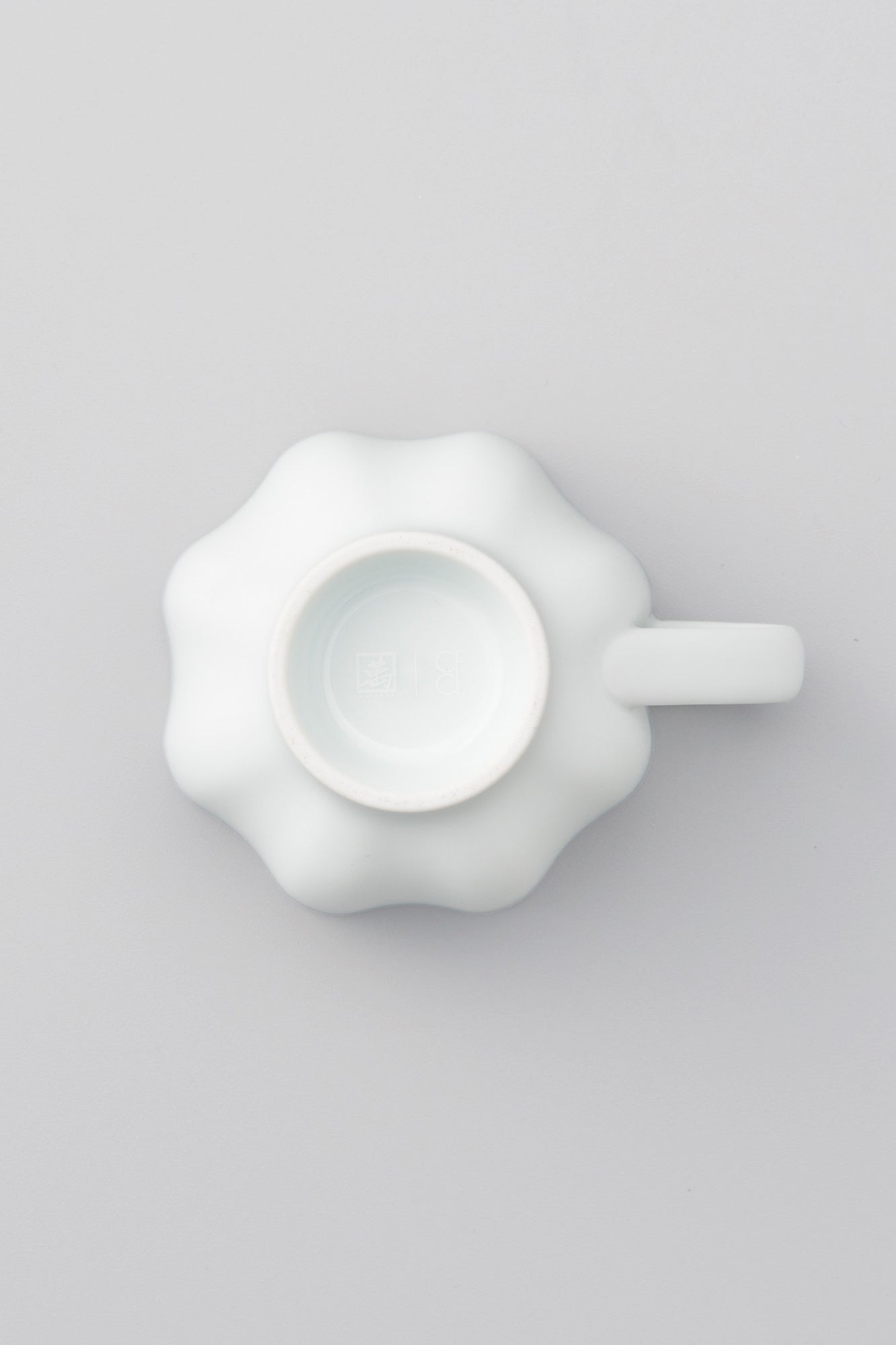 PORCELAIN POTTERY TEA MUG