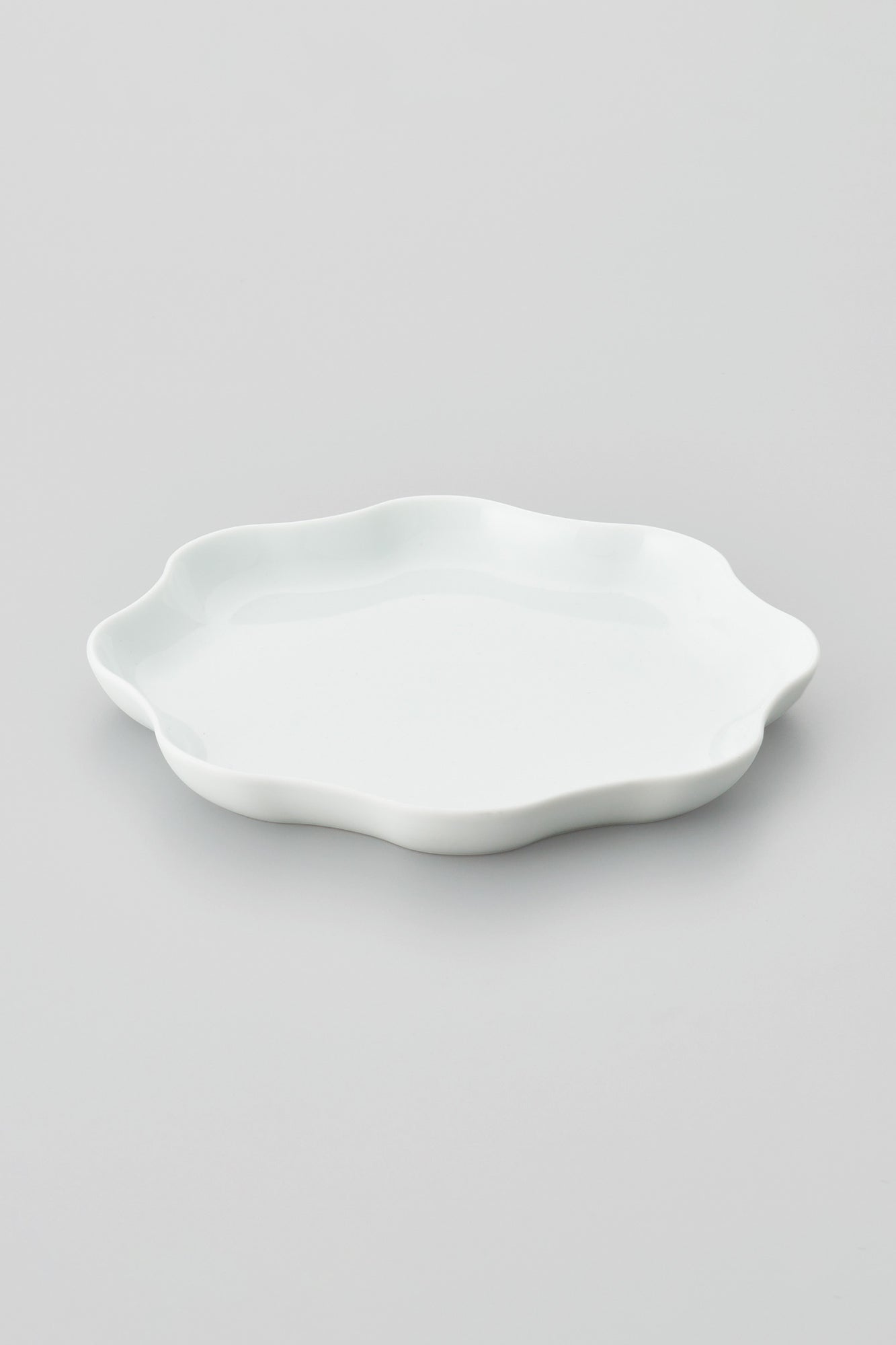 PORCELAIN POTTERY PLATE MEDIUM - WHITE