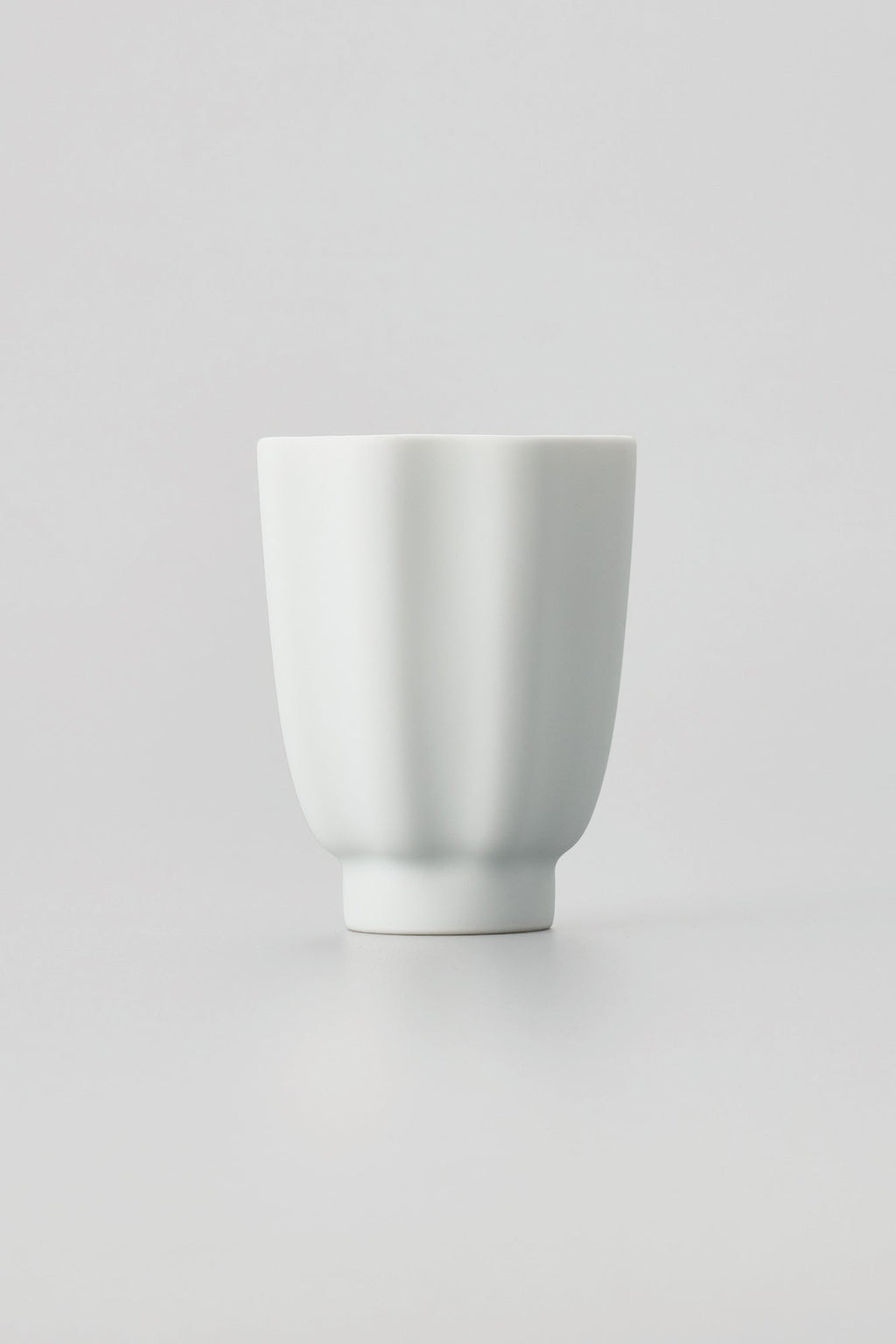 PORCELAIN POTTERY TEA CUP