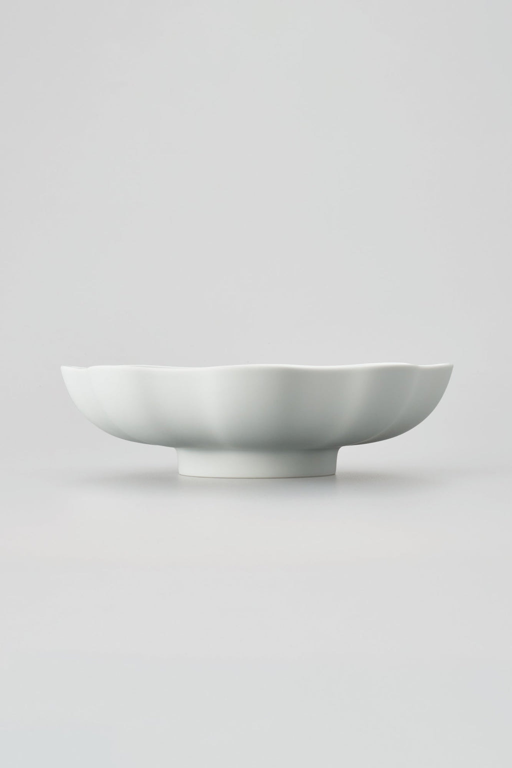 PORCELAIN POTTERY BOWL LARGE
