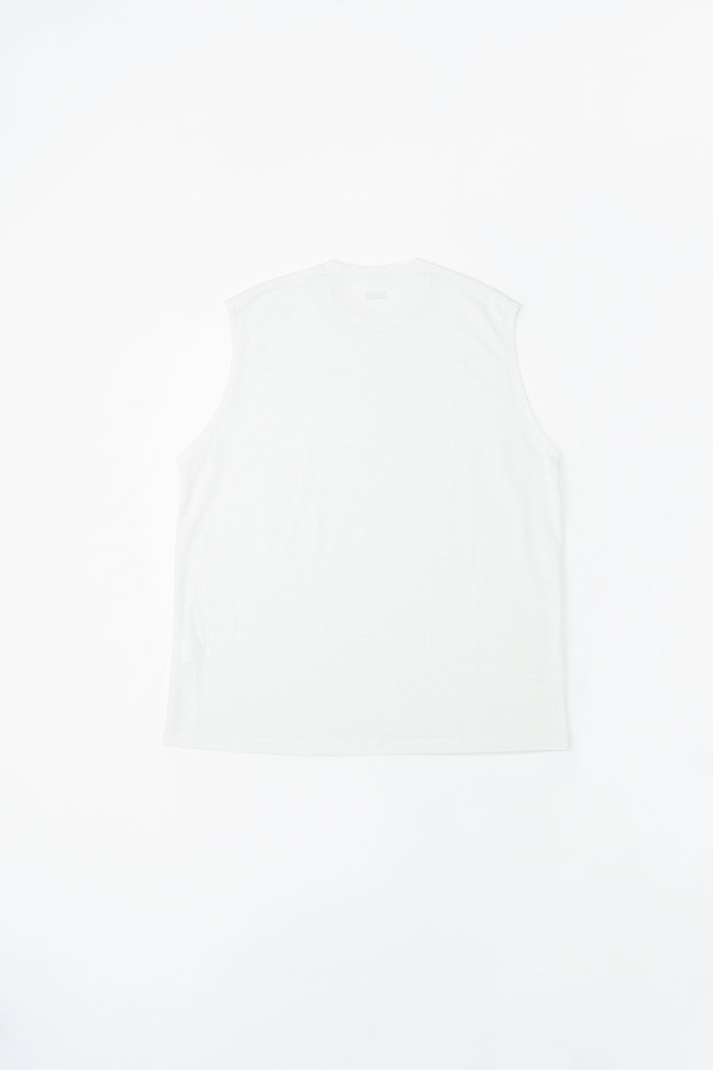 SLEEVELESS TOP