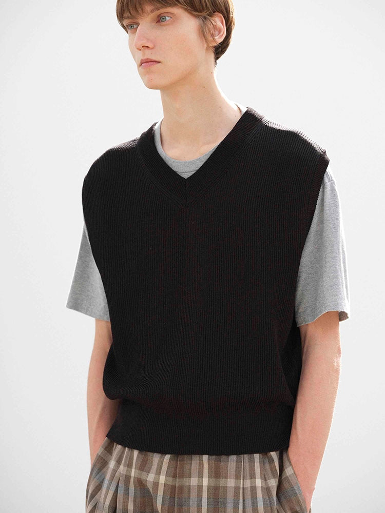 FLAT YARN RIB KNIT VEST - BLACK