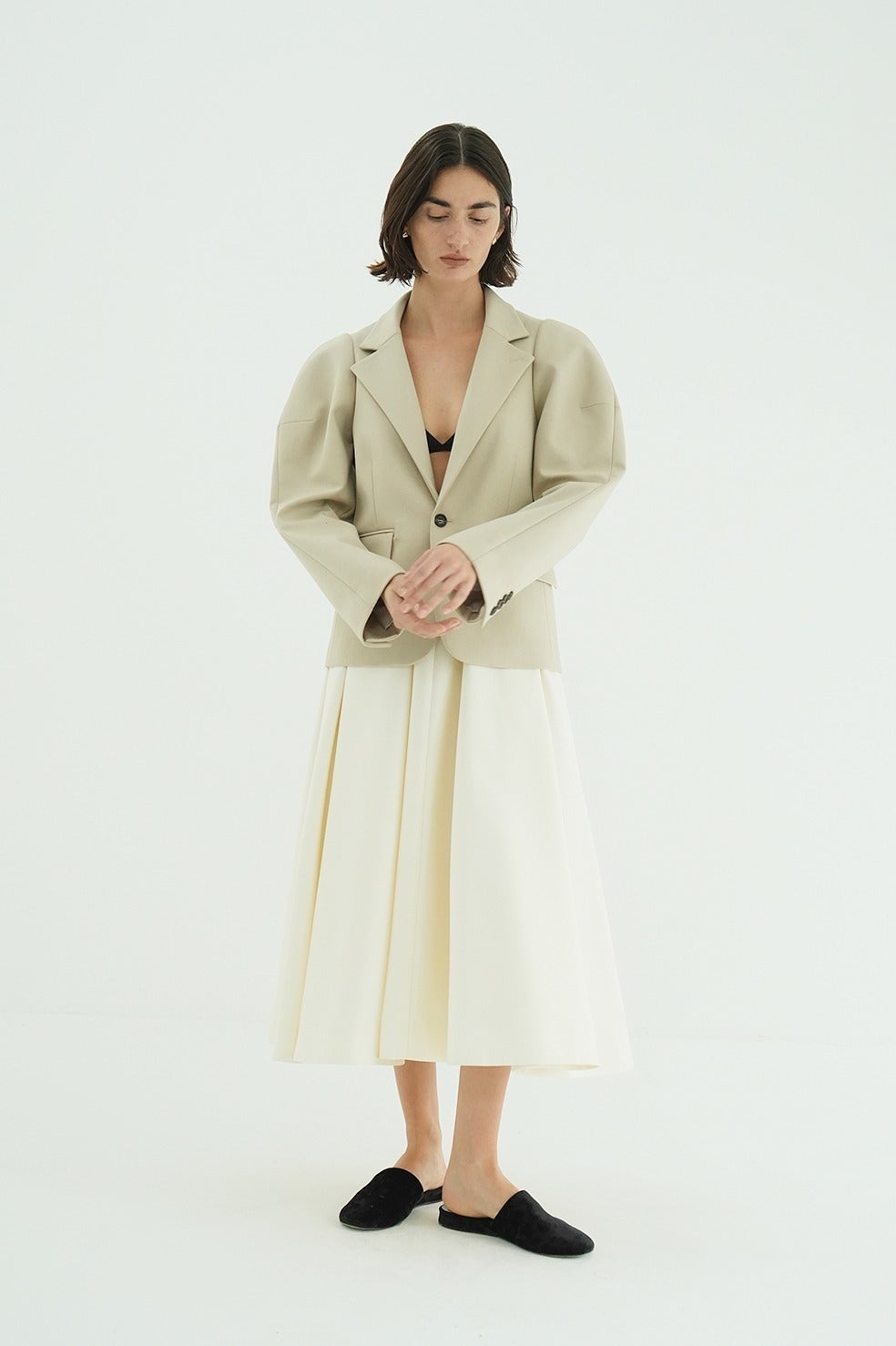 SCULPTED SLEEVE COMPACT JACKET