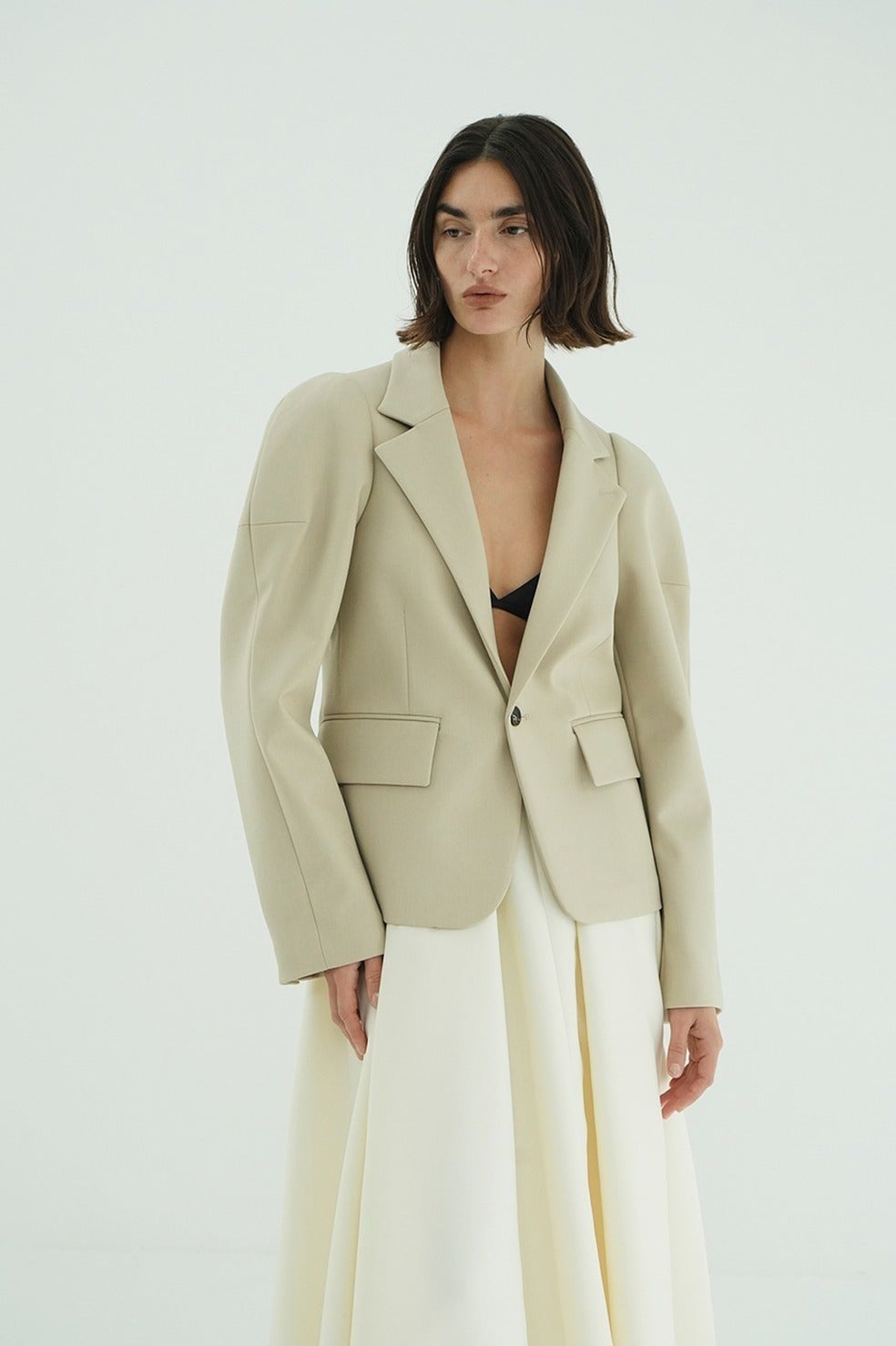 SCULPTED SLEEVE COMPACT JACKET