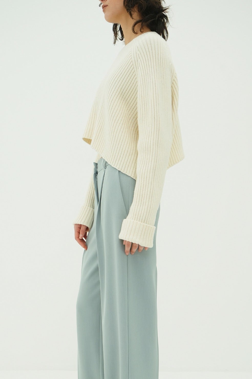 ASYMMETRY WIDE SHORT KNIT TOPS