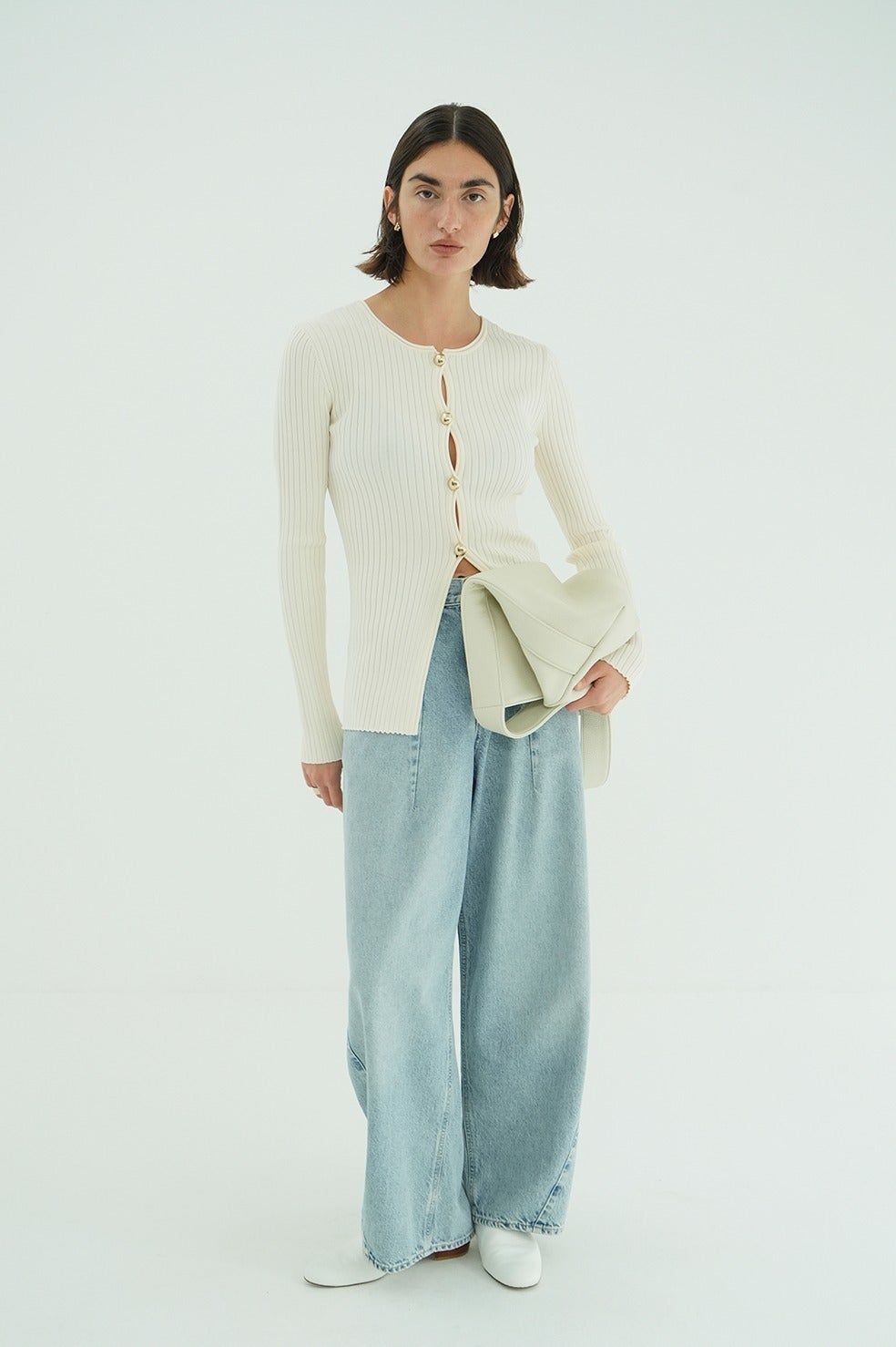 W FACE GOLD BUTTON KNIT TOPS